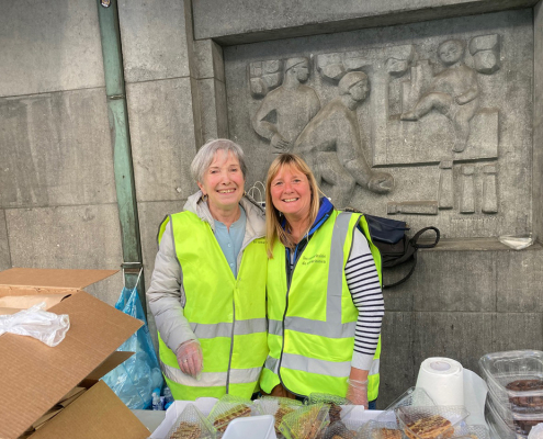 The Samaritans :: All year round, we distribute meals to homeless people