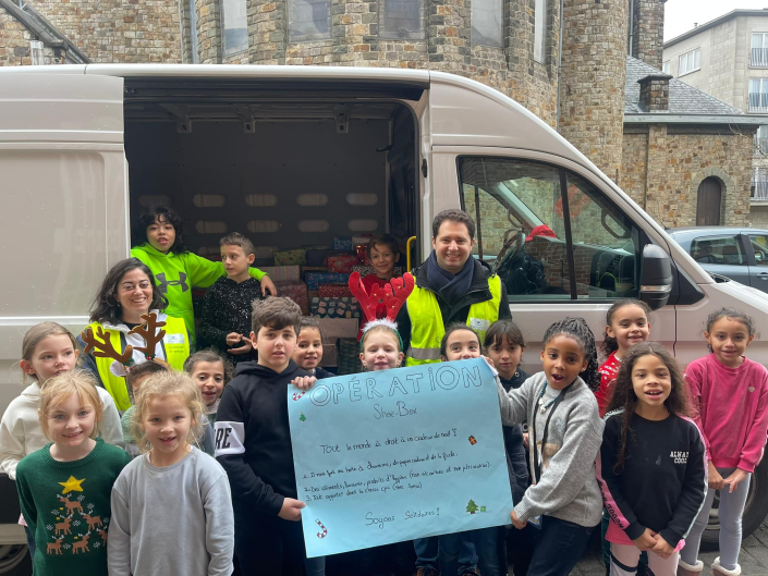 Opération Shoe-Box tous les ans en décembre :: Parce que tout le monde a droit à un cadeau de Noël Opération Shoe-Box tous les ans en décembre :: Parce que tout le monde a droit à un cadeau de Noël